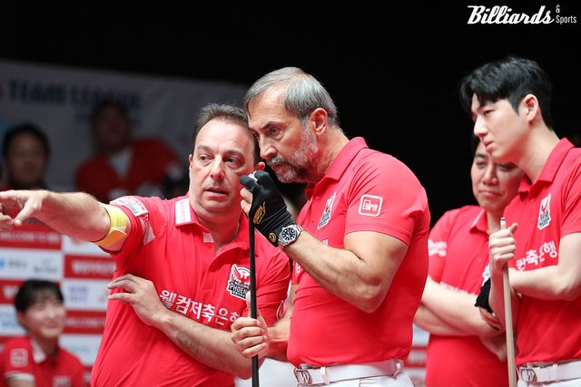 웰컴저축은행의 '3쿠션 레전드' 산체스와 세미 사이그너(튀르키예).