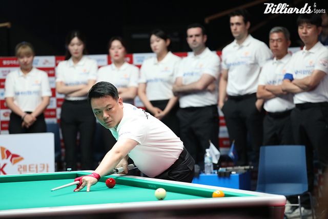 NH농협카드가 1라운드 7일 차 경기에서 우리금융캐피탈을 꺾고 4연패를 탈출했다. 이날 경기에서 조재호는 3세트 남자단식을 승리해 2-1로 전세를 뒤집었다.&nbsp; 사진=고양/이용휘 기자