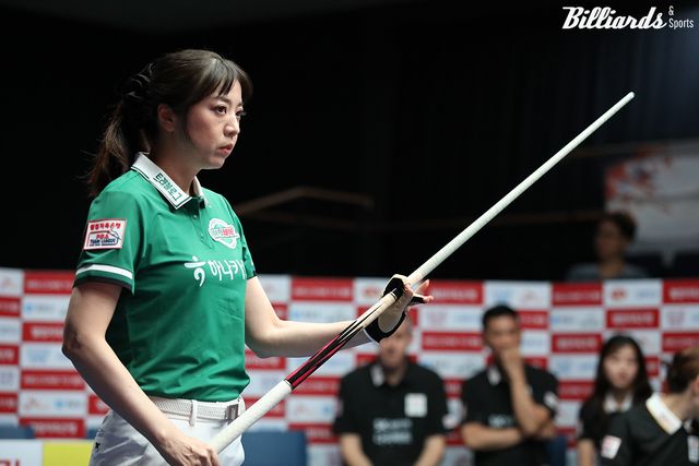 2세트와 4세트 복식전 두 세트를 승리한 사카이 아야코(일본).