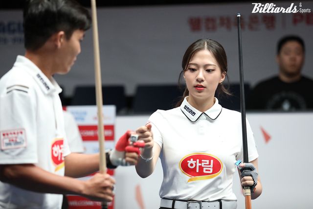 하림 4세트 혼합복식팀 응우옌프엉린-정보윤.