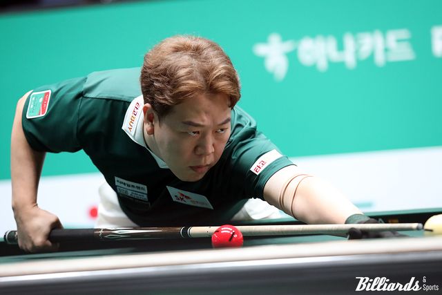 강동궁(SK렌터카)이 2일 열린 하나카드 PBA 챔피언십 128강전에서 하이런 13점을 비롯해 애배리지 2.368의 맹타를 휘두르며 승리를 거뒀다.&nbsp; 사진=고양/이용휘 기자