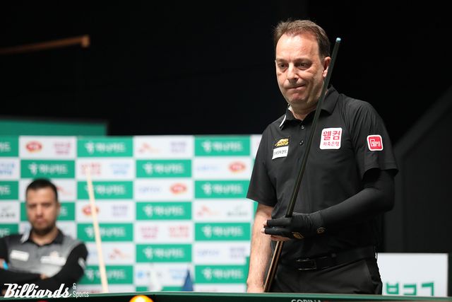 다니엘 산체스(웰컴저축은행)는 16강전에서 륏피 체네트(하이원리조트)에게 세트스코어 2-3으로 역전패했다.