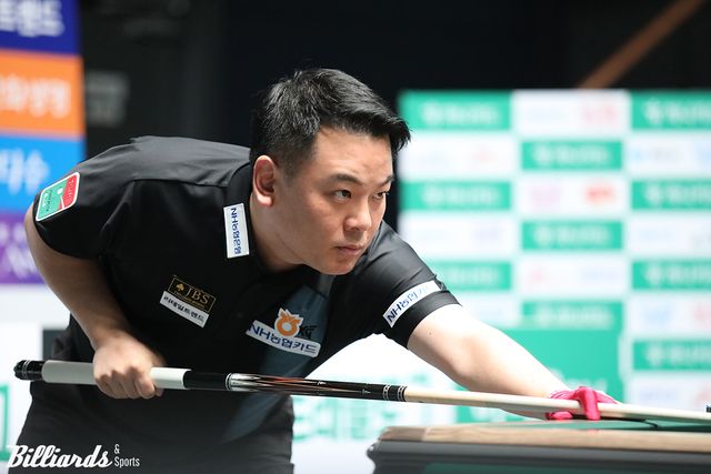 조재호(NH농협카드)가 7일 열린 하나카드 PBA 챔피언십 준결승전에서 에디 레펀스(SK렌터카)를 세트스코어 4-1로 꺾고 결승에 진출, 다비드 마르티네스(크라운해태)와 우승을 다툰다. 사진=고양/이용휘 기자