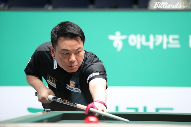 조재호는 지난 22-23시즌 월드챔피언십 결승에서 마르티네스에게 5-4로 승리를 거두며 우승을 차지했다.