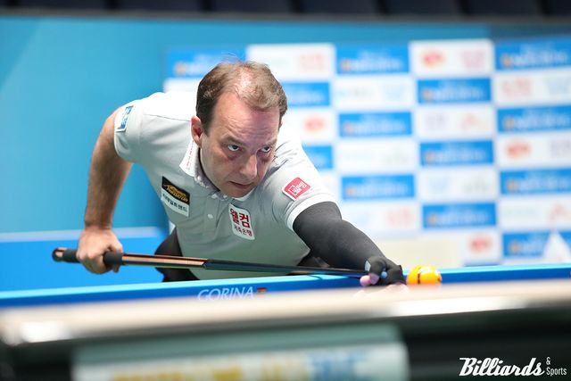 산체스는 1세트 패배 후 2세트를 이겼으나, 3세트에서 하샤시의 5점타에 무릎을 꿇었다.