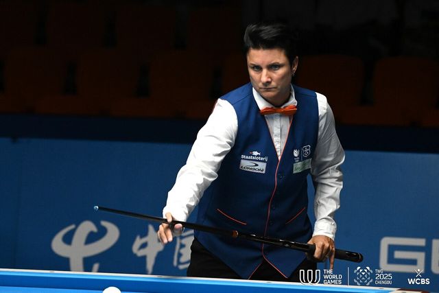 클롬펜하우어는 이번 대회에서 월등한 실력 차를 보이며 5전 전승을 거두고 여자 3쿠션 첫 금메달을 목에 걸었다.