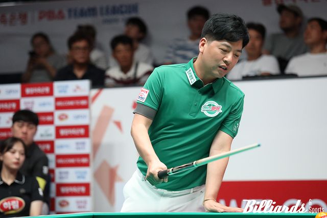 4세트 9점 중 5점을 올린 황형범이 김가영과 1승을 합작했다.