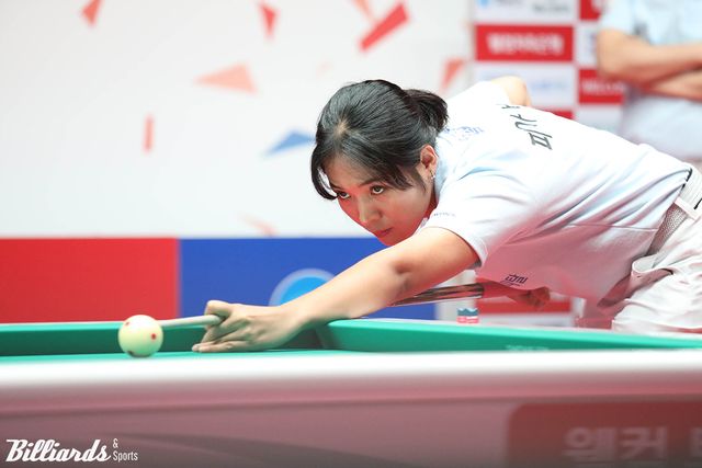 우리금융캐피탈은 4일 차 하이원리조트전에서 2세트와 6세트에 스롱이 모두 부진하면서 2-4로 패한 뒤 4경기 연속 패배를 당하며 내리막을 걸었다.