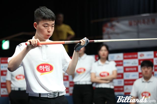 5세트에 7:2로 앞서던 김영원은 강민구의 8점 하이런에 역전패를 당하고 말았다.