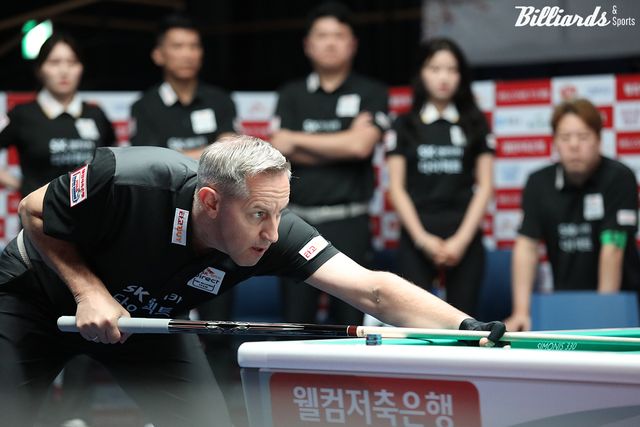 3세트에서 승리를 거둔 SK렌터카 에디 레펀스(벨기에).