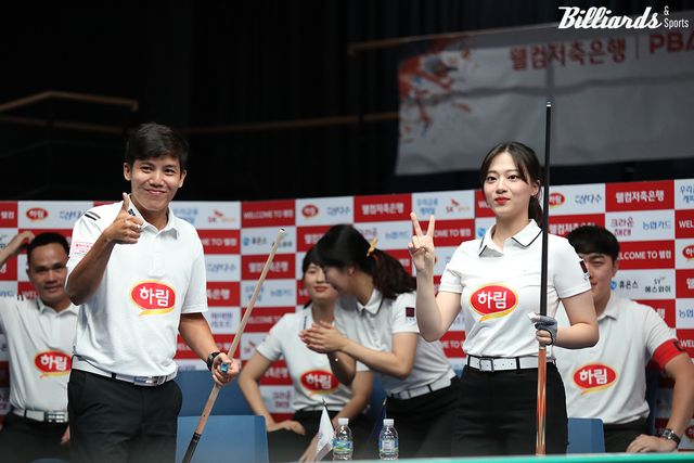 4세트 혼합복식에서 승리한 하림의 응우옌프엉린-정보윤.&nbsp;사진=고양/이용휘 기자