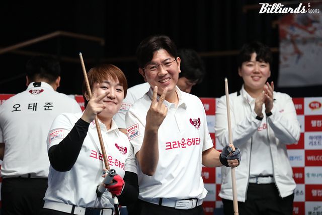 크라운해태는 김재근과 히가시우치 나쓰미가 4세트 혼합복식에서 승리하며 2-2 동점을 만들었다.