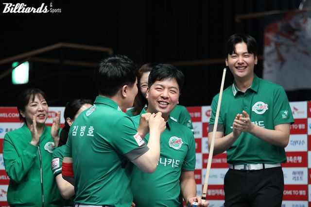 무라트 나지 초클루(하나카드)의 대체 선수로 2라운드에 합류한 황형범이 7세트를 따내 하나카드의 승리를 견인했따.