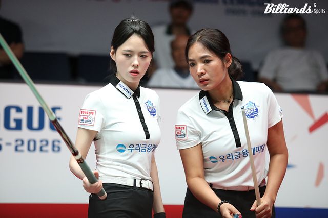 2세트 여자복식에서 승리한 서한솔과 스롱 피아비(우리금융캐피탈).