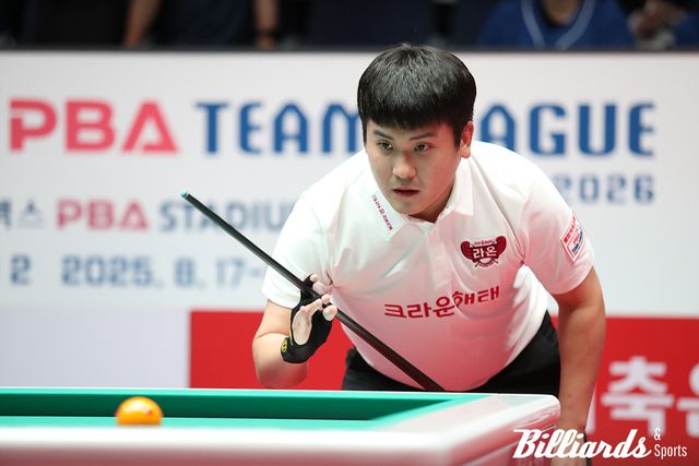 3세트에서 조재호(NH농협카드)에게 역전승을 거둔 오태준(크라운해태)은 4세트에 연달아 나서 백민주와 퍼펙트큐를 기록했다. 사진=고양/이용휘 기자