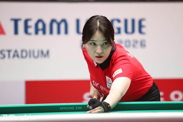 6세트에 승리를 거두며 3-3 동점을 만든 강지은(SK렌터카).