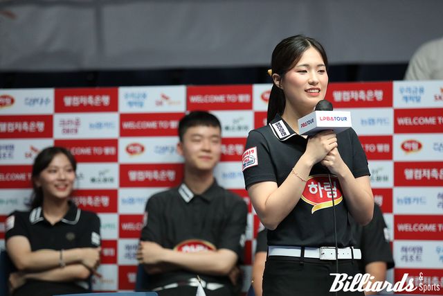 6세트 여자 단식 전승을 거둔 하림의 박정현