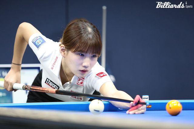 64강에 진출한 용현지(웰컴저축은행)는 정수빈(NH농협카드)과 32강 진출을 다툰다.