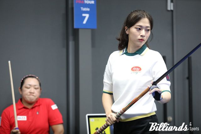 64강에서 오지연을 꺾고 32강에 오른 정보윤. 32강에서 박정현과 정보윤은 '하림 대 하림'의 대결을 벌이게 된다.