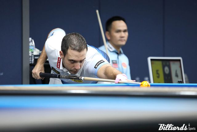 하비에르 팔라손(휴온스)은 윤순재를 3-0으로 꺾고 64강에 진출했다.