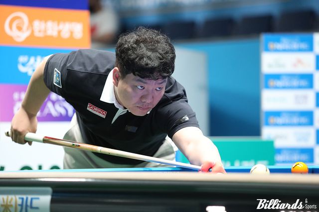 김영원을 꺾고 64강에 진출한 이대웅.