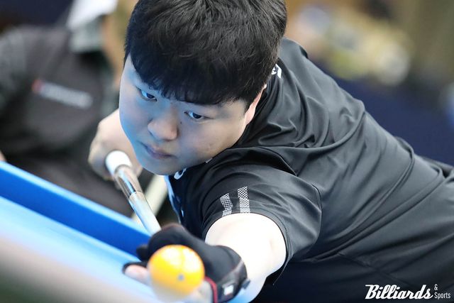 조명우(실크로드시앤티-서울시청)가 '2025 안동시장배 전국3쿠션당구대회'를 우승하며 올해 5번째 우승트로피를 들어올렸다.&nbsp; 빌리어즈앤스포츠 DB