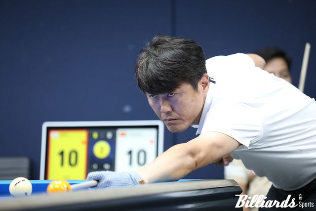 승부치기에서 5점을 친 김대진은 응우옌프엉린을 꺾고 64강에 올랐다.