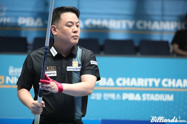 조재호는 세트스코어 2-1에서 4세트를 14:!3으로 앞서 승리까지 단 1점을 남겨뒀다가 14:15로 역전패당했다.