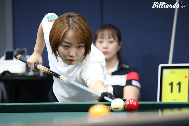 김가영(하나카드)과 64강에서 대결하는 이유주.