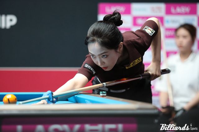 차유람(휴온스)은 전애린을 상대로 하이런 7점타를 터트려 25:13으로 승리, 애버리지 1.471을 기록하며 32강을 다시 밟았다.