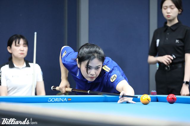 '4강 돌풍' 전지연은 4차 투어 64강에서 하야시 나미코(일본)를 애버리지 0.800로 제압하며 32강에 올라갔다.&nbsp;