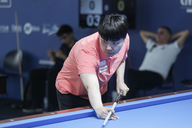 김행직은 지난 2018년 세계선수권 16강전에서 쿠드롱에게 패했고, 이번에 7년 만에 맞대결을 벌인다.&nbsp;