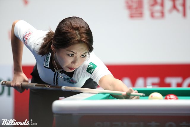 김가영(하나카드)이 PBA 팀리그 2라운드에서 우승을 놓쳤던 결정적인 한지은(에스와이)과 승부의 리벤지매치를 벌인다.&nbsp; 사진=빌리어즈앤스포츠 DB