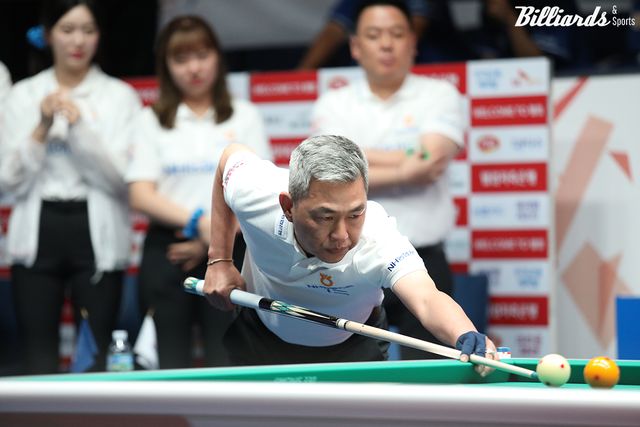 5세트에서 승리해 2-3으로 추격한 마민껌(NH농협카드).