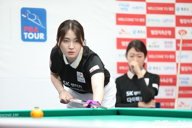 SK렌터카가 휴온스를 상대로 4-0의 영봉승을 거두며 전날 패배를 만회했다. 사진은 2세트와 4세트 복식전 승리에 기여한 강지은(SK렌터카).&nbsp; 사진=고양/이용휘 기자