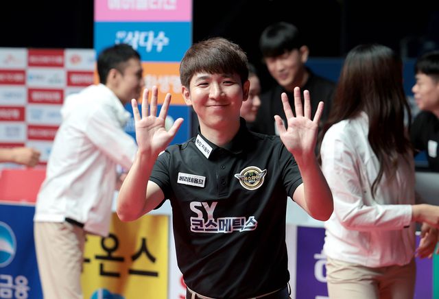 5세트에서 승부에 쐐기를 박은 모리 유스케(에스와이).