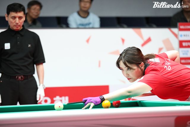 SK렌터카 강지은은 응오딘나이와 4세트 혼합복식을 승리했다.