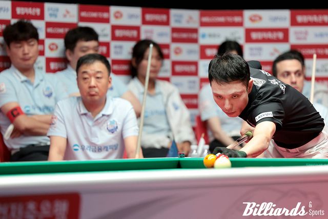 1, 5세트에 출전해 연달아 다비드 사파타(우리금융캐피탈)를 제압하고 두 세트 승리를 보탠 최원준(에스와이).