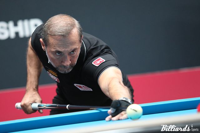 사이그너는 세트스코어 1-2에서 4세트에 전재형이 14:13까지 추격해 오면서 최대 위기를 맞았다.