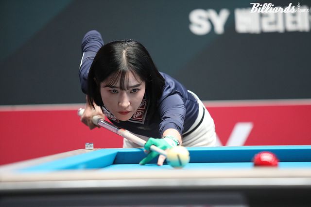 한슬기는 패배 직전에서 기사회생해 8강에 진출했다.