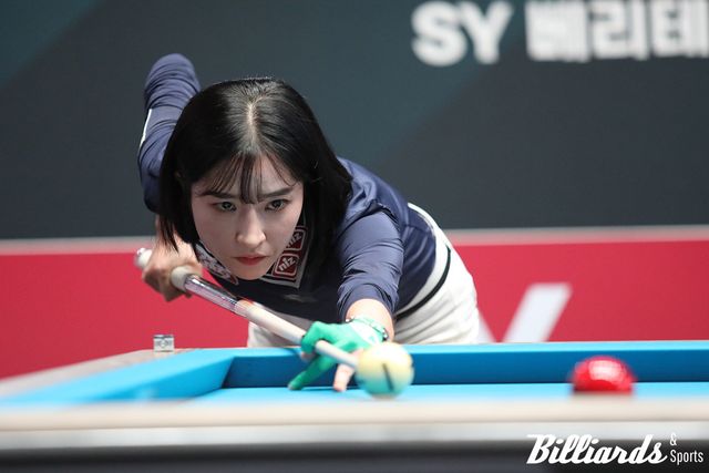 단발머리 한슬기.