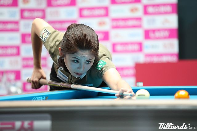 김가영(하나카드)은 8강에서 히다 오리에(SK렌터카)와 벌인 4번째 맞대결에서도 승리를 거두고 4전 전승을 기록했다.