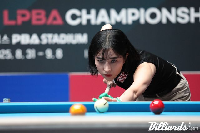 김민영과 8강전 대결을 벌이고 있는 한슬기