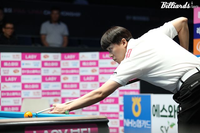 최성원은 지난 시즌 3차 투어 '에스와이 하노이 오픈' 16강전에서 이승진을 3-1로 꺾고 8강에 올라갔다.