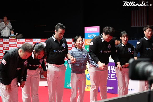 인사하는 우리금융캐피탈.