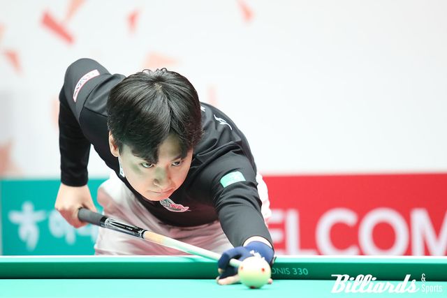 5세트에 김재근을 꺾고 세트스코어 3-2로 유리한 고지를 선점한 하나카드의 신정주.