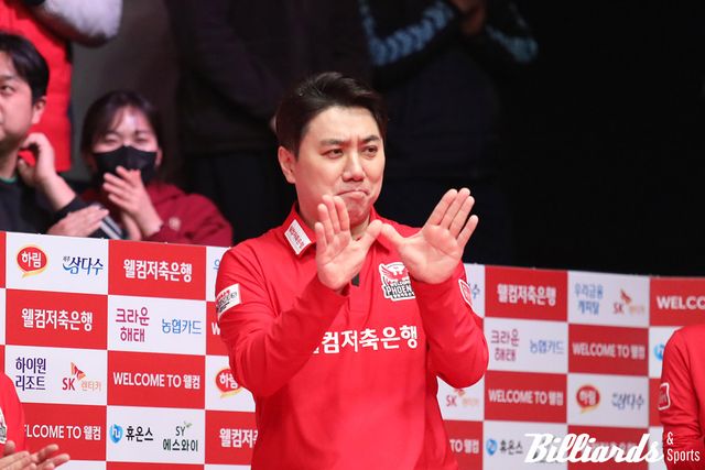 7세트 해결사로 나선 김종원이 초클루를 상대로 11:0의 승리를 거두고 위기의 팀을 구했다. 플레이오프를 앞두고 팬들에게 인사하는 김종원. 사진=고양/이용휘 기자