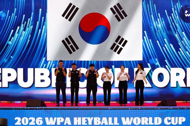 대회에서 정식으로 소개되고 있는 한국 국가대표 선수단.