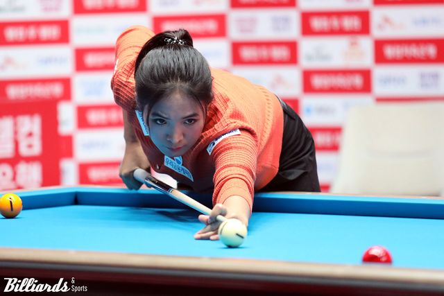 스롱 피아비(우리금융캐피탈)가 27일 열린 9차 투어 웰컴저축은행 LPBA 챔피언십 32강전에서 애버리지 1.179의 맹타를 휘두르며 최연주를 3-0으로 꺾고 16강에 진출했다. 사진=고양/김민영, 이용휘 기자