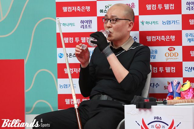 이해동은 초반 1, 2세트를 차지하며 강하게 밀어붙였으나 후반 뒷심에 밀리고 말았다.